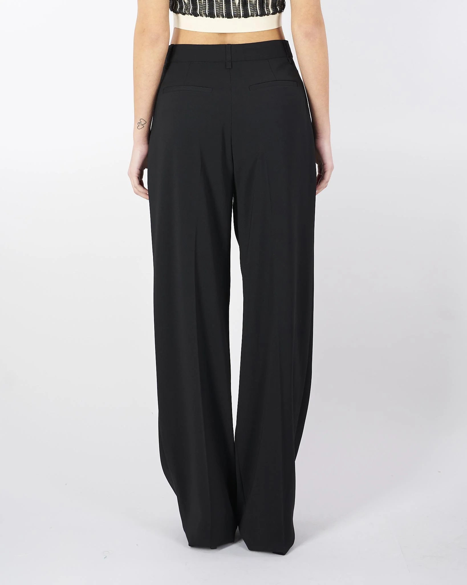 Pantaloni Nero in crêpe con impunture a contrasto - immagine 3