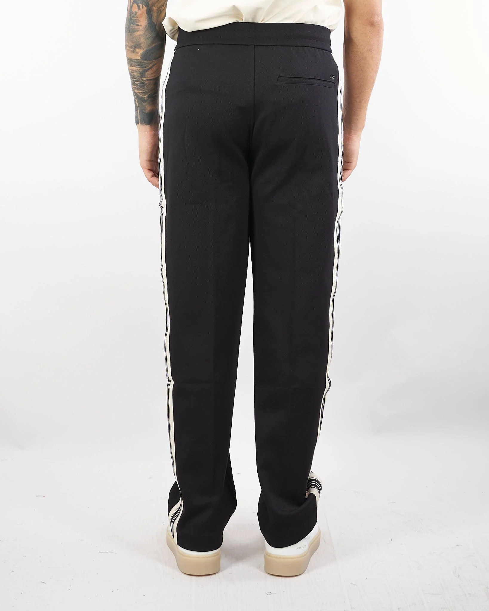 Pantaloni Nero in tuta con bande a contrasto - immagine 3