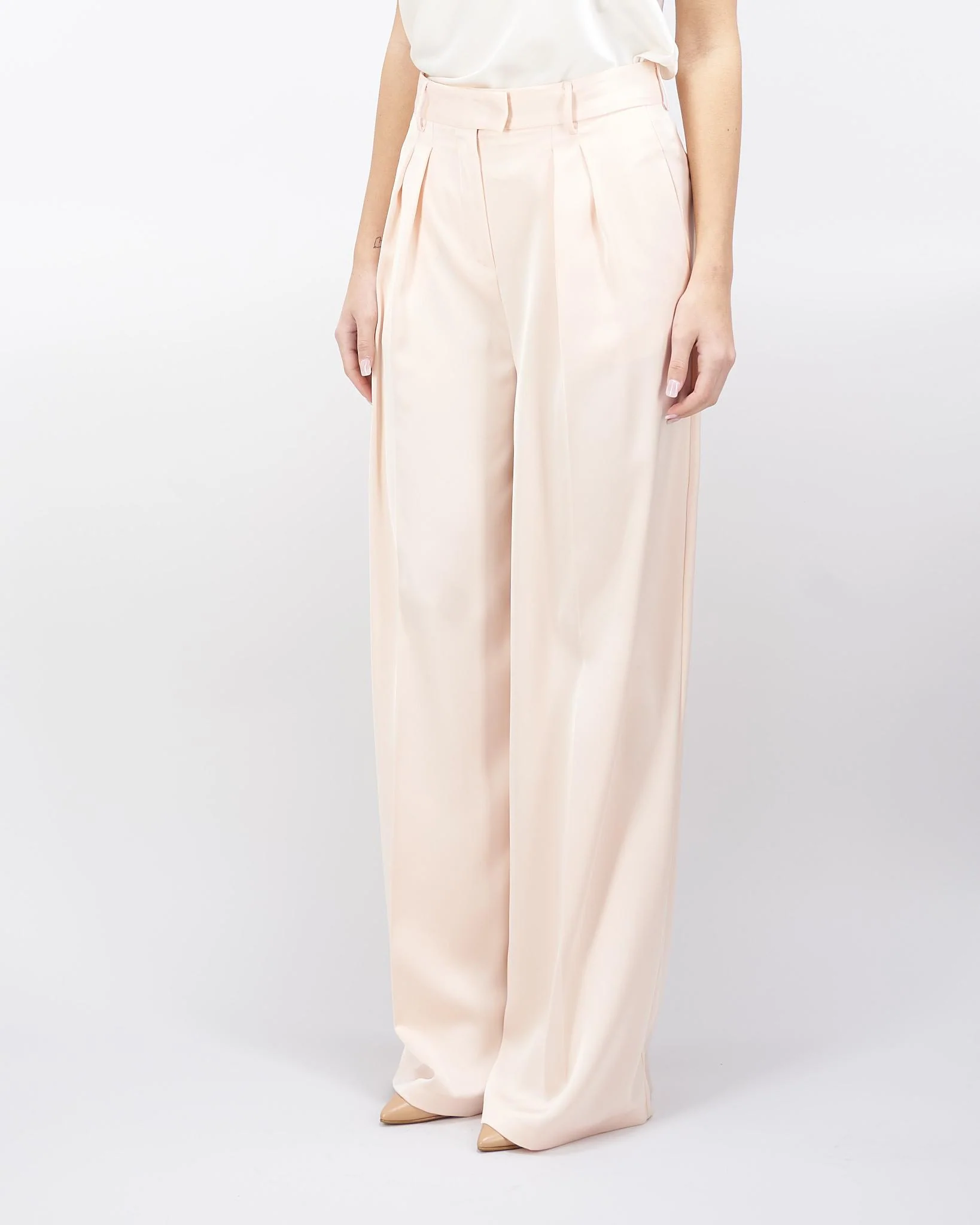 Pantalone Cipria ampio con doppia pinces in raso heavy - immagine 4